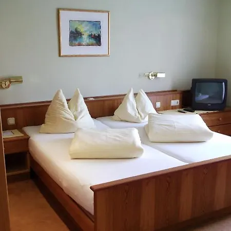 Strandhotel Pruller Pörtschach am Wörthersee